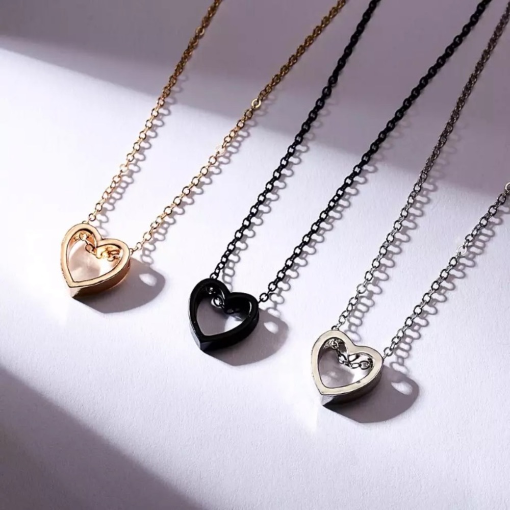 ⚜️[𝟯/$𝟭𝟴]⚜️Gold Heart Delicate Charm Choker NEW - Picture 10 of 12